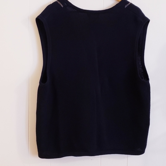 Koret Women Sweater Vest Size 1X Navy Crewel Floral Applique Button Front, Sleev - Picture 7 of 9